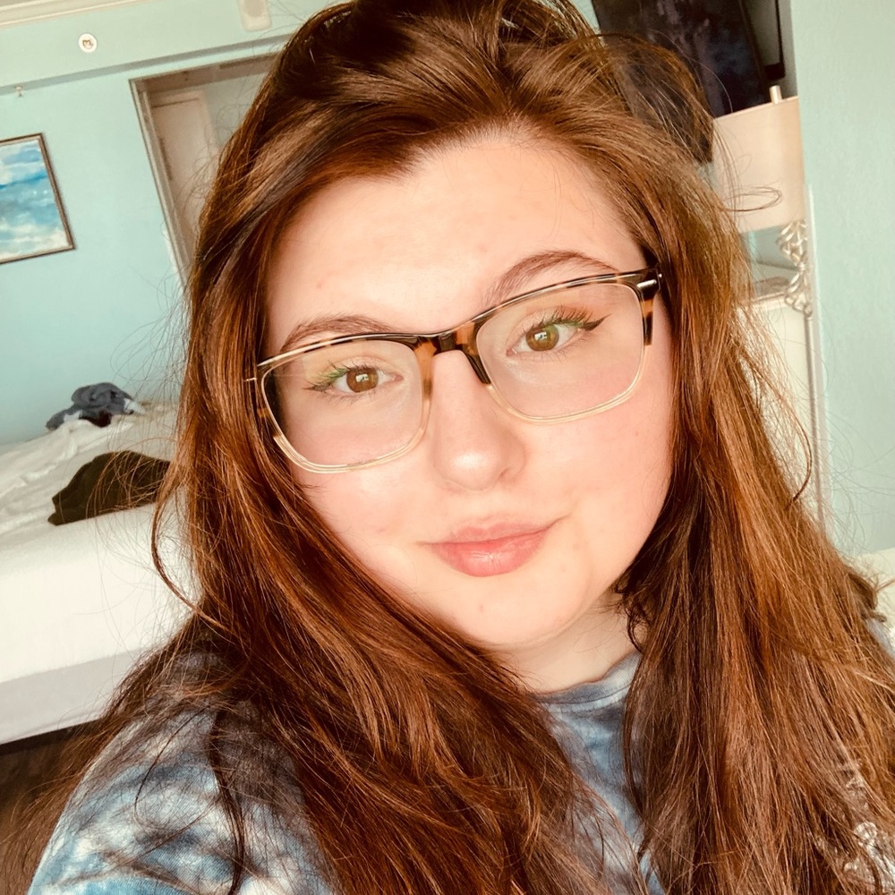 Meet your Posher, Emily